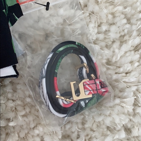 Tropical swimsuit top - Picture 3 of 4